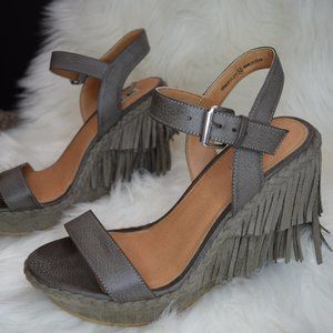 NWOT Fringe Wedges